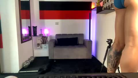 Snapshot of magnus_savage chatting on 02-23-25, 05:18 If you want me to use the Lovense please let me know  --    online show from 02-23-25, 05:18