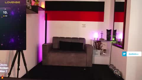 Snapshot of magnus_savage chatting on 02-25-25, 05:36 If you want me to use the Lovense please let me know  --    online show from 02-25-25, 05:36