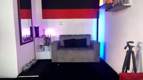 Snapshot of magnus_savage chatting on 03-12-25, 05:28 If you want me to use the Lovense please let me know  --    online show from 03-12-25, 05:28