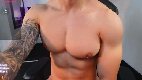 Snapshot of magnus_savage chatting on 09-26-25, 04:55 If you want me to use the Lovense please let me know  --    online show from 09-26-25, 04:55