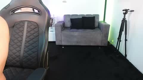 If you want me to use the Lovense please let me know  --    online show from 01-11-26, 06:57