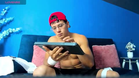 Magnus online show from 12-20-25, 04:36