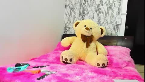 Maia Bronce online show from 10-16-25, 09:54