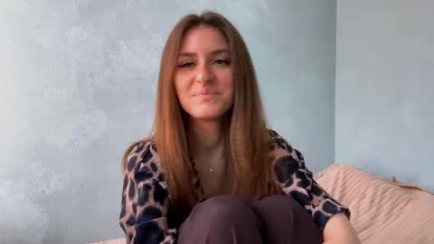 M I A online show from 03-26-26, 07:25