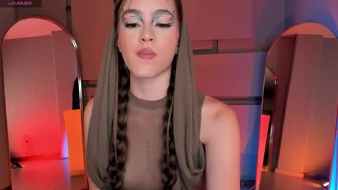  Maia  online show from 10-23-25, 07:34