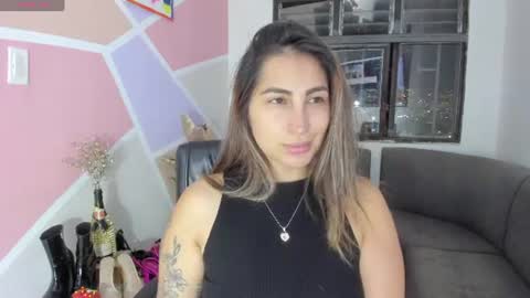 Snapshot of maiaconnor chatting on 06-26-26, 03:55 online show from 06-26-26, 03:55