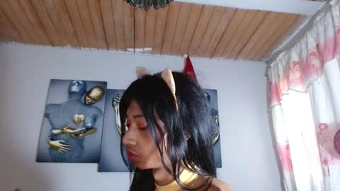 Snapshot of maidi_hot chatting on 12-27-24, 04:21 Bella Maidi online show from 12-27-24, 04:21