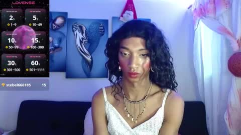 Snapshot of maidi_hot chatting on 12-31-24, 01:52 Bella Maidi online show from 12-31-24, 01:52