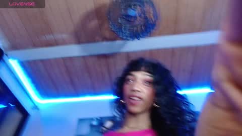 Snapshot of maidi_hot chatting on 01-05-25, 01:47 Bella Maidi online show from 01-05-25, 01:47