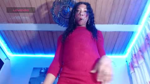 Snapshot of maidi_hot chatting on 01-11-25, 12:07 Bella Maidi online show from 01-11-25, 12:07