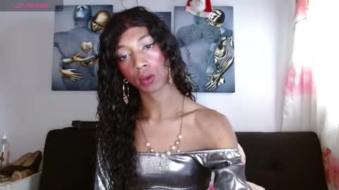 Snapshot of maidi_hot chatting on 01-12-25, 05:22 Bella Maidi online show from 01-12-25, 05:22