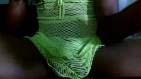 Snapshot of maidi_hot chatting on 02-07-25, 03:30 Bella Maidi online show from 02-07-25, 03:30