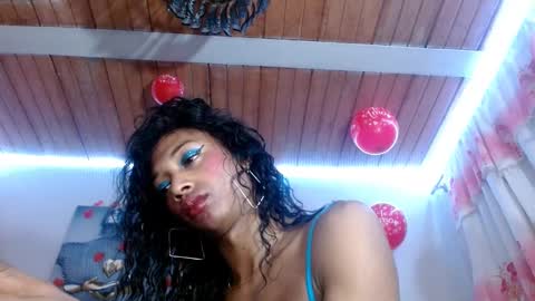 Snapshot of maidi_hot chatting on 02-18-25, 07:54 Bella Maidi online show from 02-18-25, 07:54