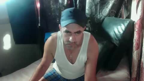 maik198021 online show from 09-17-25, 11:45