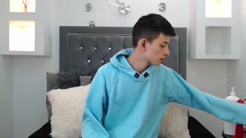 Maik Carver online show from 01-21-25, 04:54