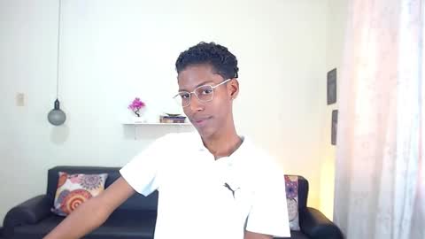 Snapshot of maiki18 chatting on 01-20-25, 07:35 I am Maik online show from 01-20-25, 07:35