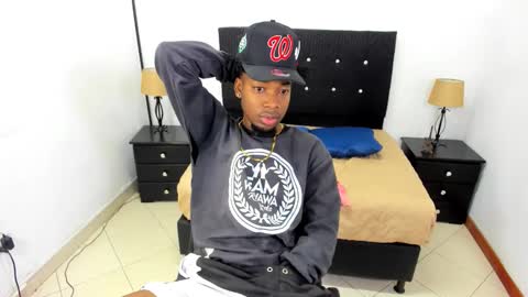 Snapshot of maikol_monstercock chatting on 09-30-25, 05:18 M A I K O L -- M O N S T E R C O C L online show from 09-30-25, 05:18