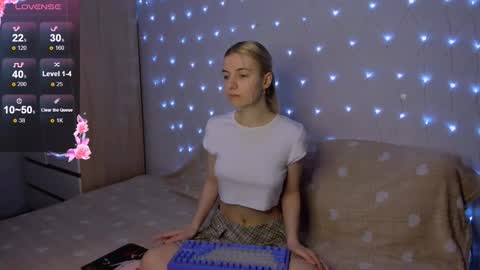 Your kitty online show from 02-24-26, 04:05