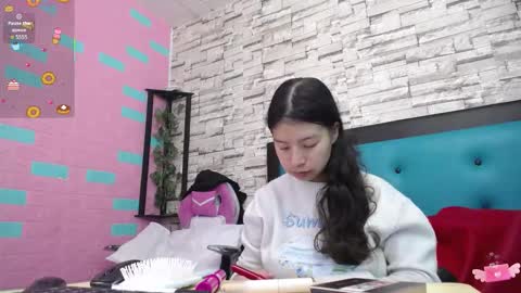  MAILY CAN  online show from 10-31-25, 12:50