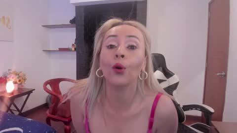 Carolina Barrantes Munera online show from 01-22-25, 11:34