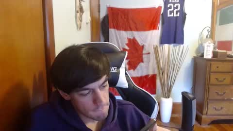 mainecollegeboy online show from 03-03-25, 09:37