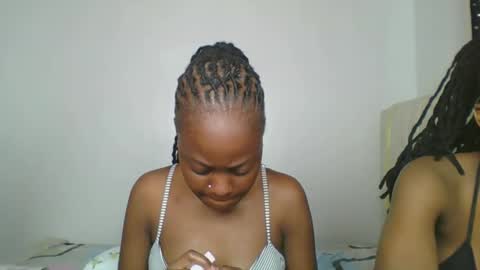 maira luv1 online show from 12-22-25, 08:00