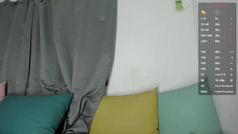 Snapshot of maison_sofiaa chatting on 01-14-25, 07:06 online show from 01-14-25, 07:06