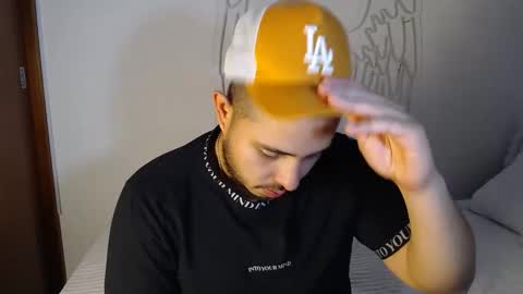 Snapshot of maison_xmed chatting on 02-19-26, 11:50 maison_xmed online show from 02-19-26, 11:50