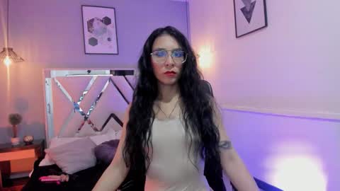 Snapshot of maite_black chatting on 11-16-25, 03:01 Camila online show from 11-16-25, 03:01