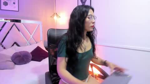 Snapshot of maite_black chatting on 11-18-25, 03:01 Camila online show from 11-18-25, 03:01