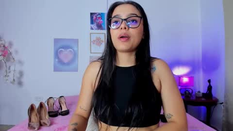 mai  online show from 10-25-25, 02:02