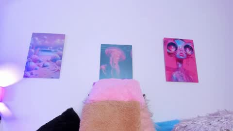 mai  online show from 11-17-25, 07:08