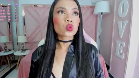 maiyajoness online show from 10-15-25, 04:01