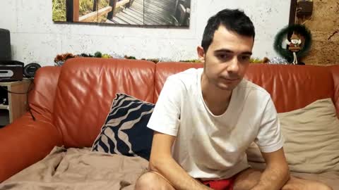 Snapshot of make_me_feel chatting on 11-30-25, 09:08 Lena Ian online show from 11-30-25, 09:08