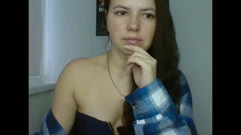 Snapshot of make_mesmile chatting on 02-18-26, 06:42 make_mesmile online show from 02-18-26, 06:42