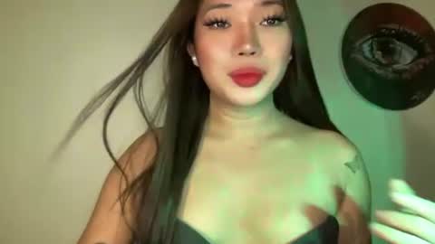 Snapshot of makemesquirt_xxx chatting on 08-05-26, 01:52 KEANA online show from 08-05-26, 01:52