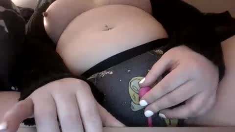 Snapshot of makemewatch chatting on 02-19-25, 03:50 makemewatch online show from 02-19-25, 03:50