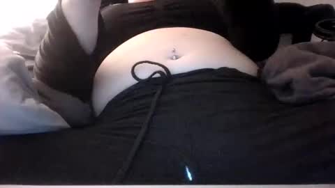 Snapshot of makemewatch chatting on 11-19-25, 09:59 makemewatch online show from 11-19-25, 09:59