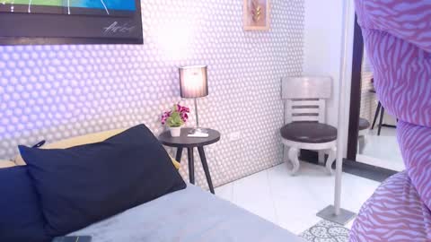 makena online show from 02-25-25, 03:31