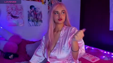 Maki Sins online show from 10-20-25, 04:24