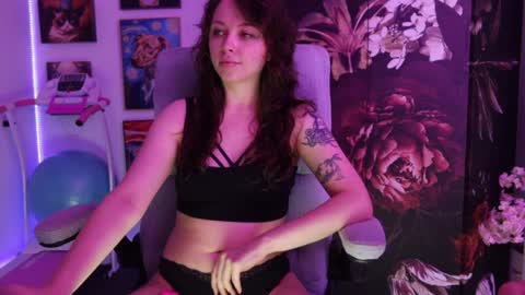 Snapshot of makiyahbelle2 chatting on 02-08-25, 09:56 MakiyahBelle online show from 02-08-25, 09:56