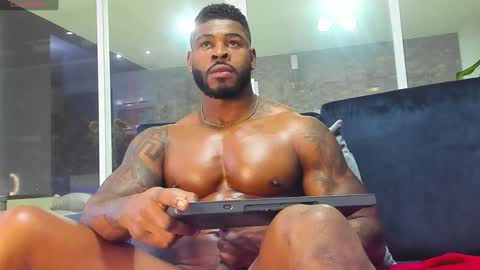 Snapshot of makonneen chatting on 12-15-24, 02:30 Makonnen online show from 12-15-24, 02:30