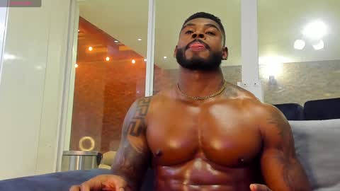 Snapshot of makonneen chatting on 12-20-24, 06:19 Makonnen online show from 12-20-24, 06:19