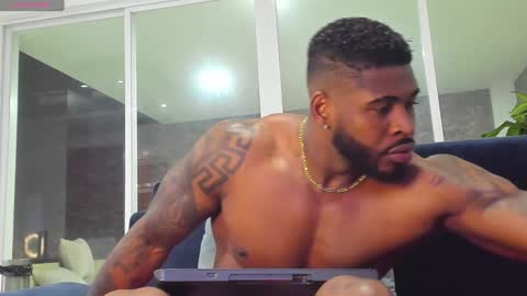 Snapshot of makonneen chatting on 12-22-24, 07:22 Makonnen online show from 12-22-24, 07:22