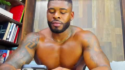 Snapshot of makonneen chatting on 02-12-25, 04:33 Makonnen online show from 02-12-25, 04:33