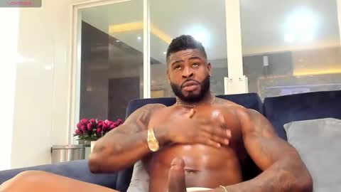 Snapshot of makonneen chatting on 03-08-25, 01:50 Makonnen online show from 03-08-25, 01:50