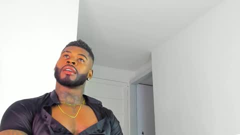 Snapshot of makonneen chatting on 11-11-25, 04:34 Makonnen online show from 11-11-25, 04:34