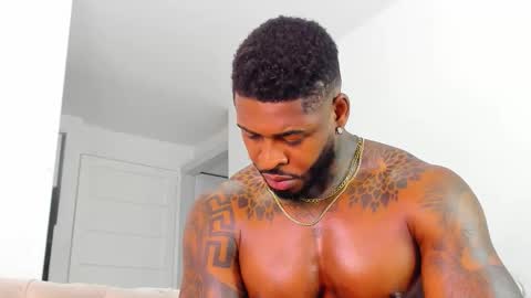 Snapshot of makonneen chatting on 11-25-25, 12:16 Makonnen online show from 11-25-25, 12:16