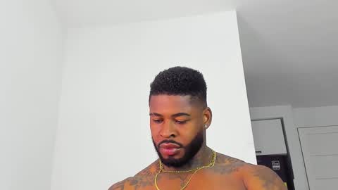 Snapshot of makonneen chatting on 11-27-25, 11:23 Makonnen online show from 11-27-25, 11:23