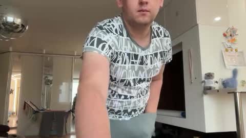 maksoffice online show from 10-19-25, 06:14